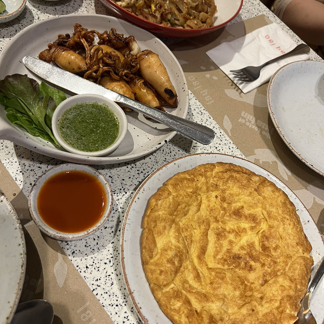 여긴 진짜 꼭 가야 돼! 방콕 로컬 미슐랭 맛집 ‘레이 라오’ 후기