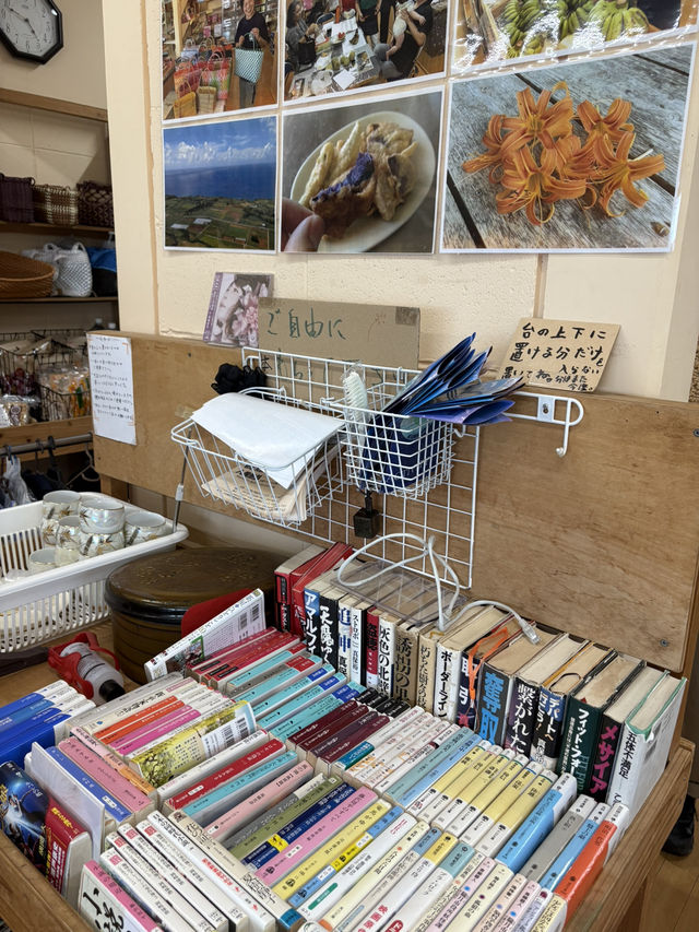 久米島の「山里ゆんたく市場」でローカル体験！
