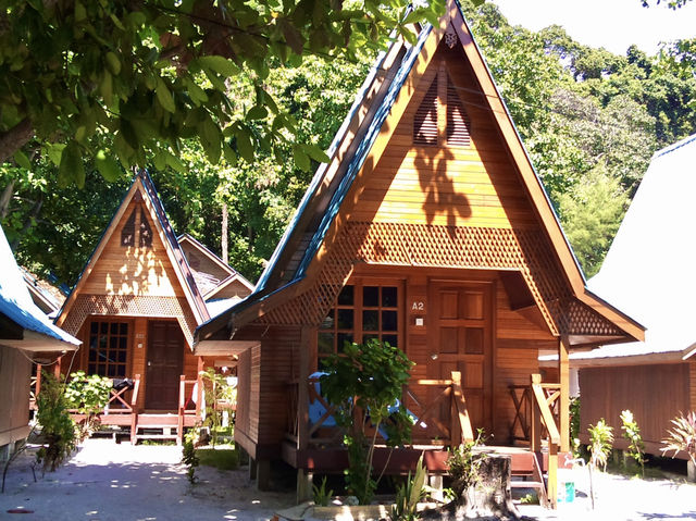 Turquoise Dreams: A Peaceful Spring Escape to Pulau Perhentian Besar 