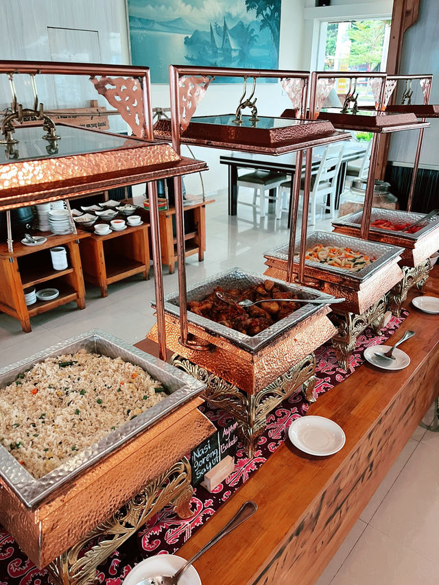 Sumptuous Breakfast with a View at Onang-Onang Restaurant