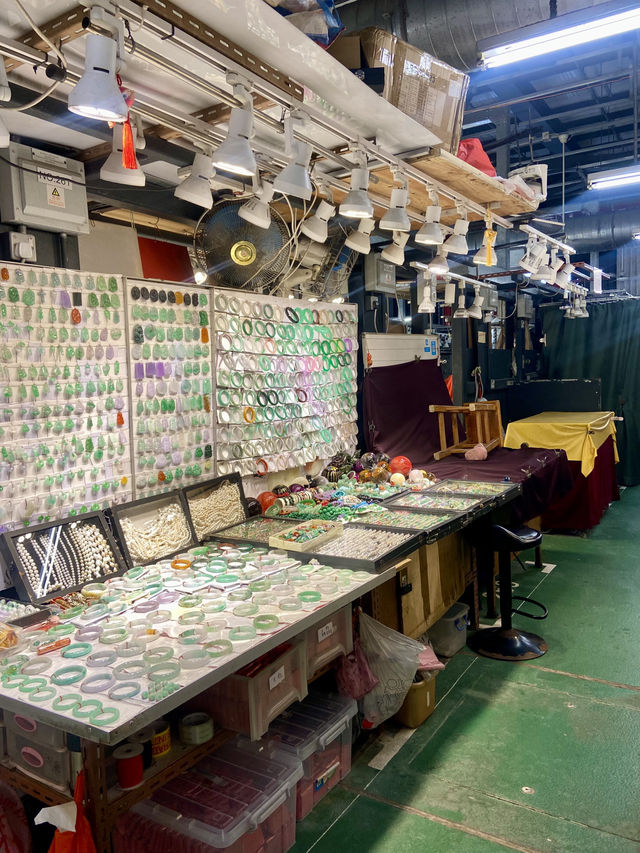 香港好去處✨油麻地玉器小販市場📿香港玉石聚集地💎