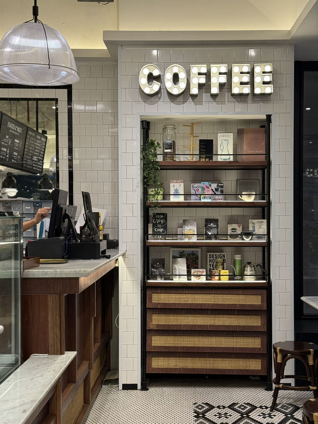 A safe bet on coffee in Surabaya