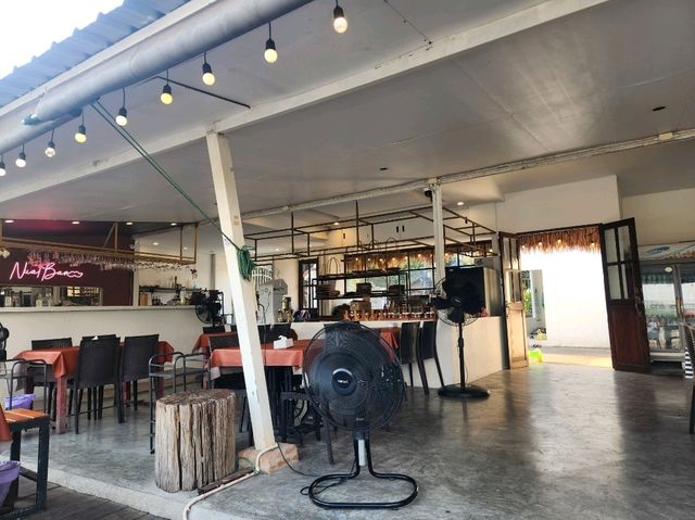 River Bar อยุธยา-ร้านอร่อย ติดริมน้ำ
