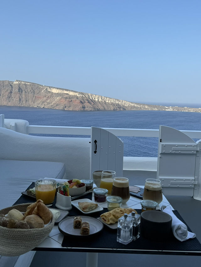 【ギリシャ🇬🇷】サントリーニ島の天国のようなホテル🏝️