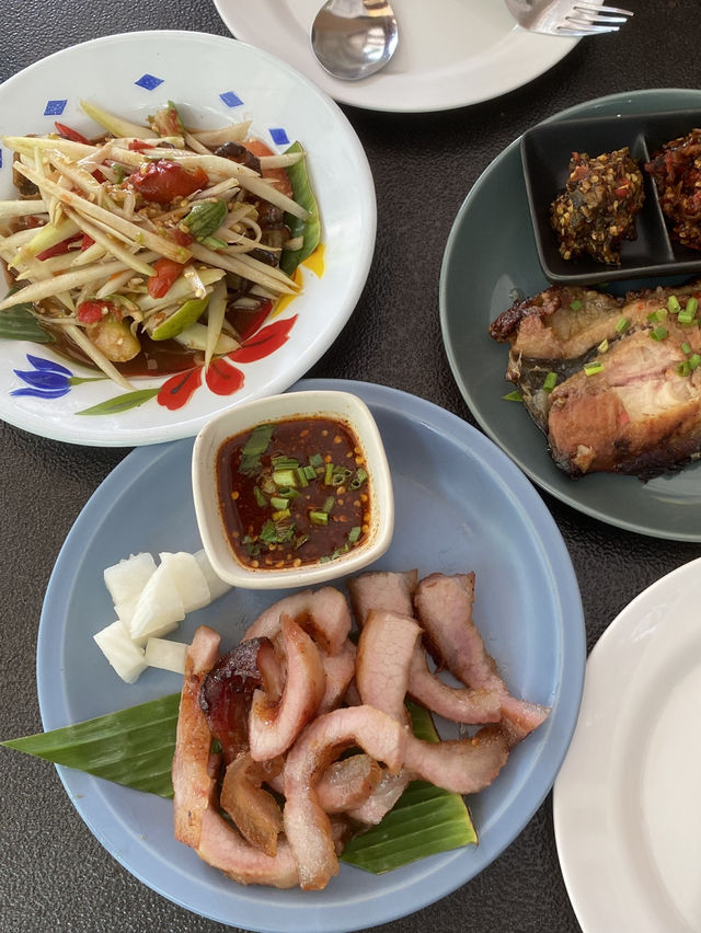 ชู้ลาวชู้รส ร้านอาหารอีสานแซ่บถึงใจ