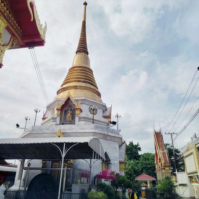 พระพุทธโปร่งฟ้า เจดีย์วัดดอนเมืองพระอารามหลวง