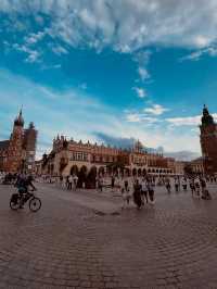 ✨🇵🇱 Krakow Calling: Budget Bliss in Poland! 🇵🇱✨