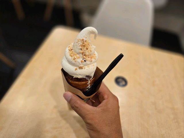 해외여행 삿포로 아이스크림 맛집 Kurtos Bee