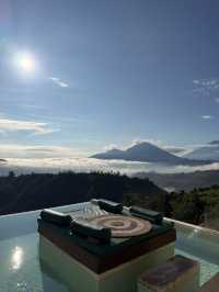 Breakfast Above the Clouds ☁️ 🍳