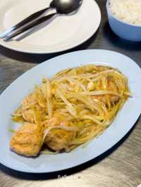 ร้านอาหารสไตล์กับข้าวและข้าวต้ม
