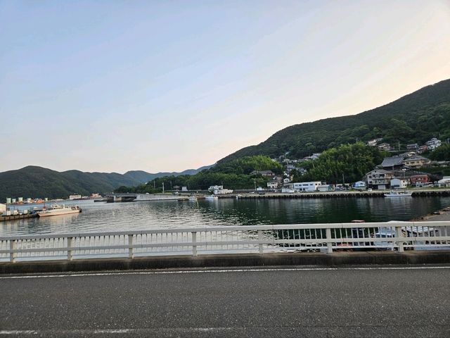 이즈하라항 전경