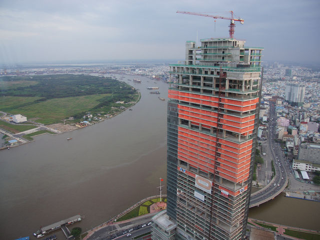🌇 Golden Hour at Saigon Skydeck – A Sunset to Remember