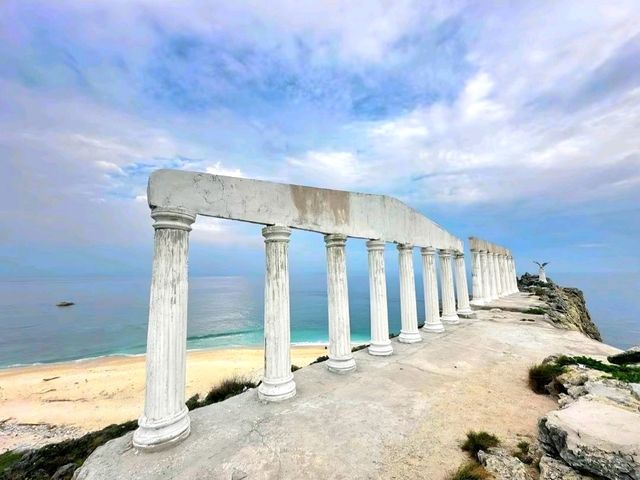 A Touch of Greece by the Sea – Fortune Island, Batangas