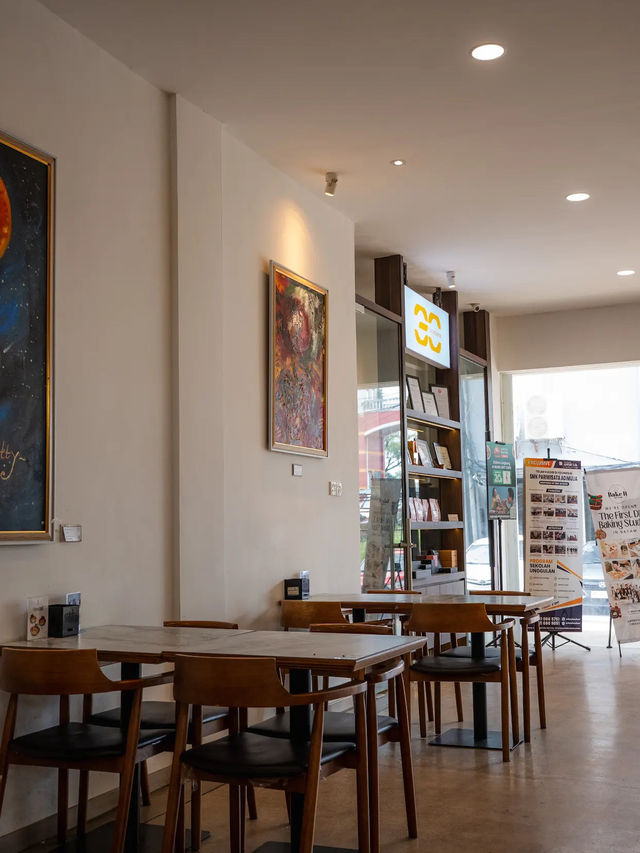 White Walls & Warm Brews: Inside Muso Batam