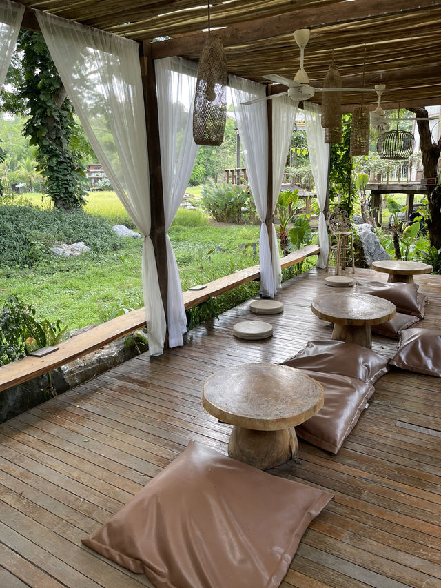 บ้านนาก๋างโต้ง ที่พักและคาเฟ่