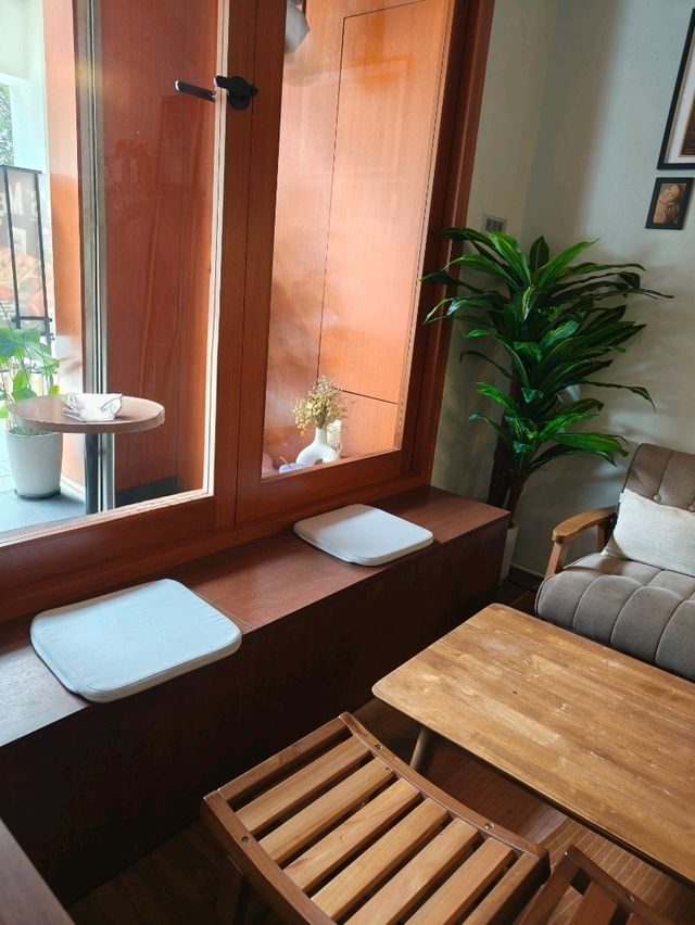 Relax and Refuel: A Budget-Friendly Café in Desaru