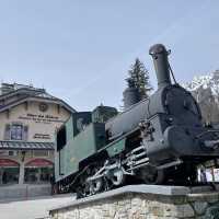 นั่งรถไฟชมธารน้ำแข็งMontenvers-Mer de Glace