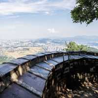 Royal Tombs & Mountain Fortresses: A Historic Day Trip from Seoul with a Creative Twist"** 🏯🎨