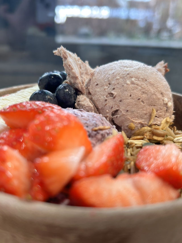 【韓国・江南】朝ごはんにもぴったりなギリシャヨーグルトカフェ🍓✨