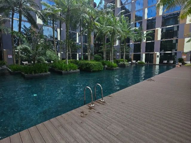 Transit in Style – My Airport Stay at Crowne Plaza Changi Singapore
