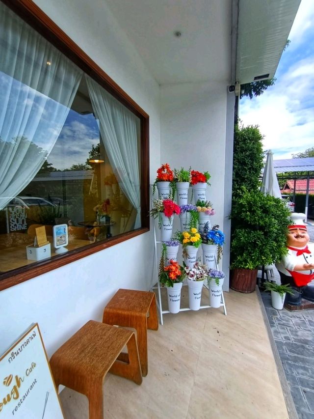 คาเฟ่แนวมินิมอลในอู่ทอง