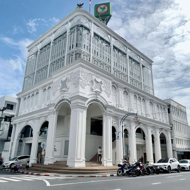 歴史と色彩が織りなすプーケット旧市街の魅力探訪🇹🇭 歴史と色彩が織りなすプーケット旧市街の魅力探訪🇹🇭