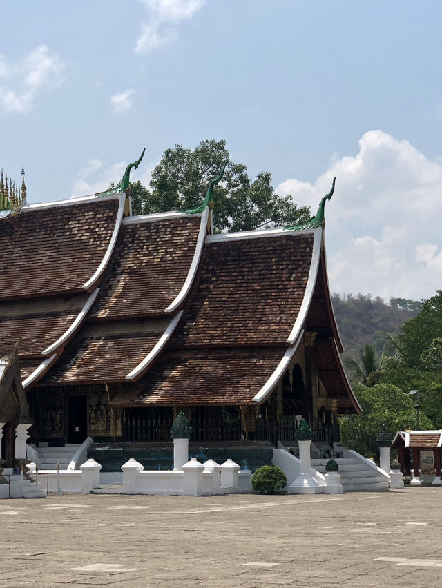 หลวงพระบาง เมืองที่ไปกี่รอบก็ชอบอยู่ดี 🇱🇦 หลวงพระบาง เมืองที่ไปกี่รอบก็ชอบอยู่ดี 🇱🇦