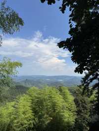 Trekking in beautiful Moganshan mountain 莫干山