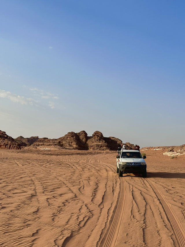 Jeep 4x4 Adventure in Wadi Rum