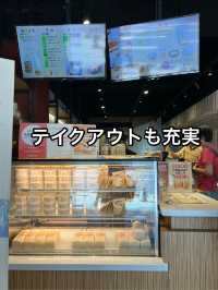 台北 西門駅 「于記杏仁 衡陽店」杏仁豆腐に囲まれて