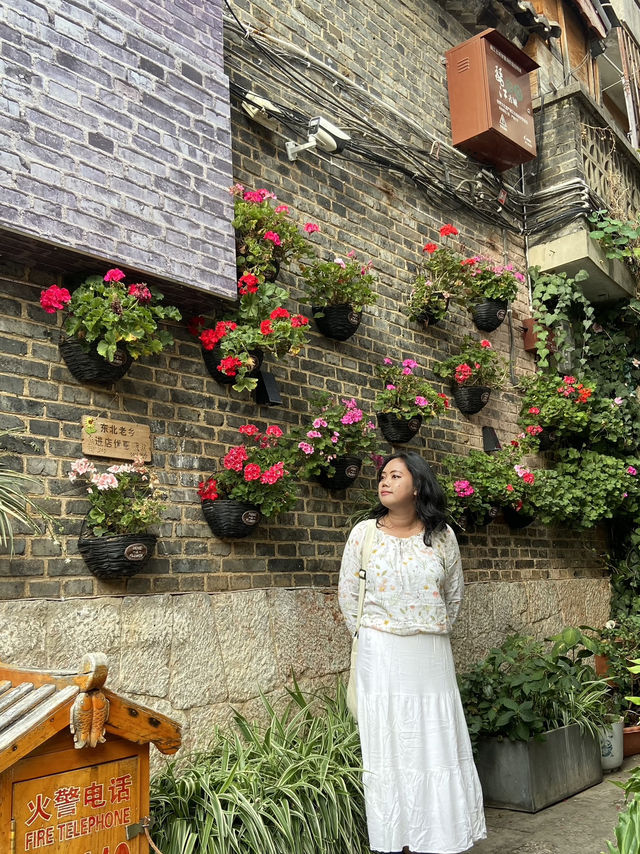 Walking through Lijiang Ancient Town is a total vibe! 🌈