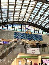 ブーゲンビリアが咲き誇る空港