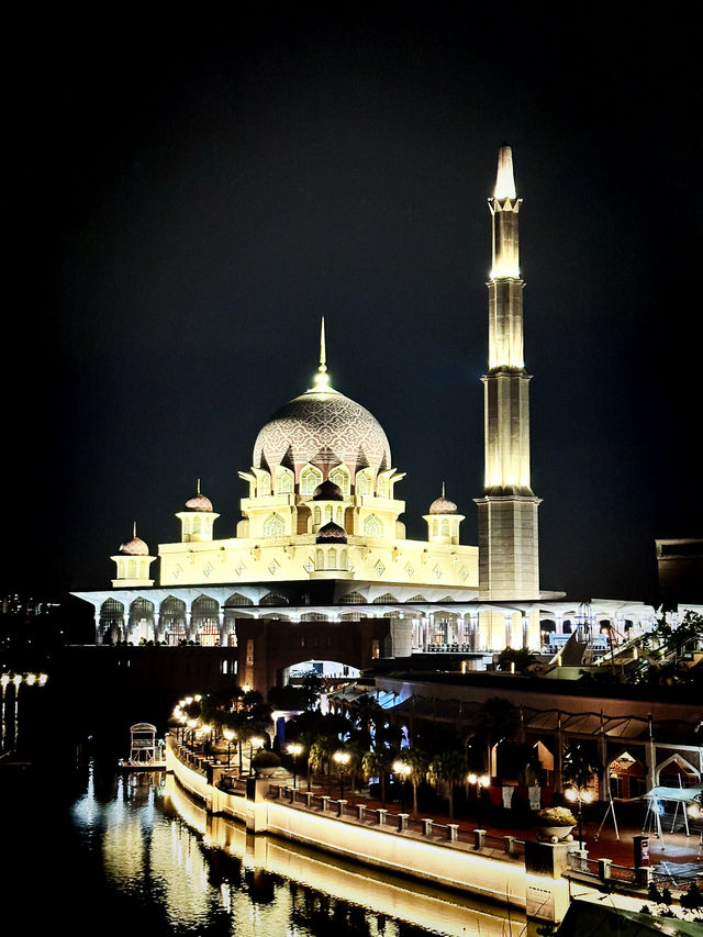 Evening Magic at Putra Square