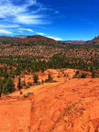 ⛰️✨ Cathedral Rock Trailhead – Sedona’s Iconic Red Rock Climb