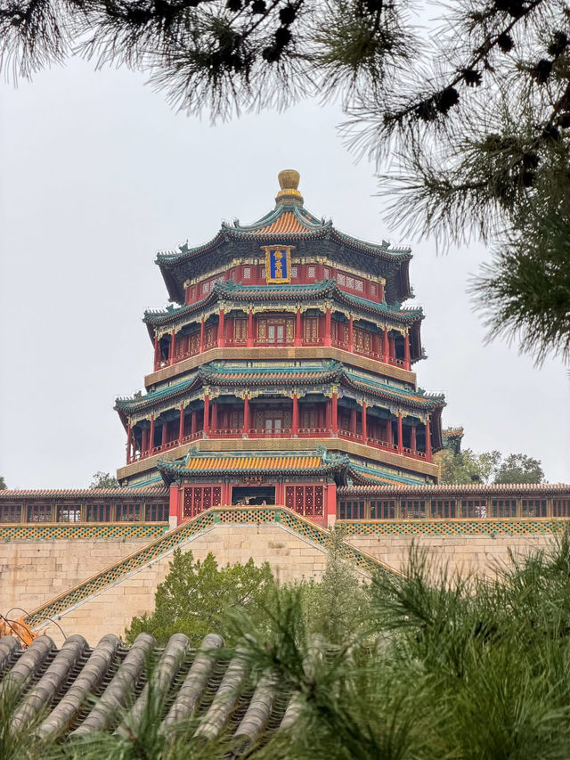 พระราชวังฤดูร้อน (Summer Palace) พระราชวังฤดูร้อน (Summer Palace)