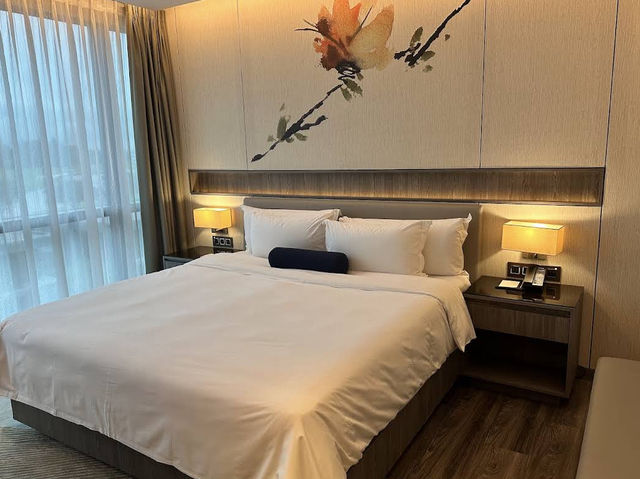 🏨🌿 Luxury & Leisure at Dusit Thani Laguna Singapore 🏌️‍♂️✨