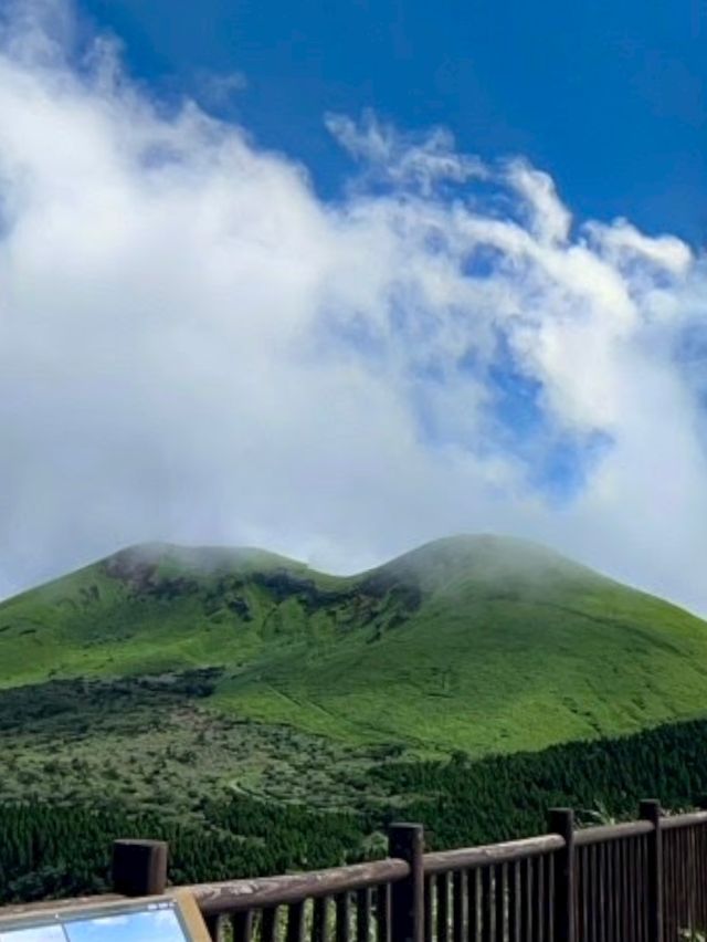 🇯🇵【熊本・阿蘇】草千里ヶ浜の絶景に感動!馬と大自然に癒される旅