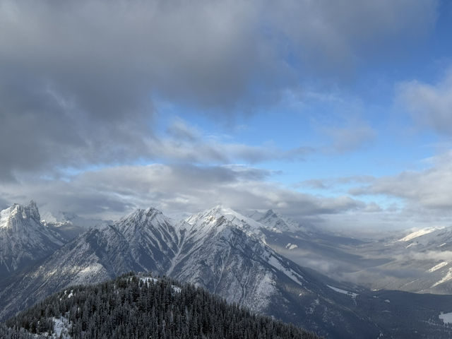 พิชิตSanson Peak—จุดสูงสุดแห่ง Sulphur Mountain พิชิตSanson Peak—จุดสูงสุดแห่ง Sulphur Mountain