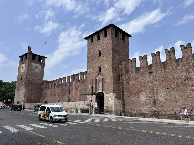 🌍 Verona – Where Romance Meets History! ❤️🇮🇹