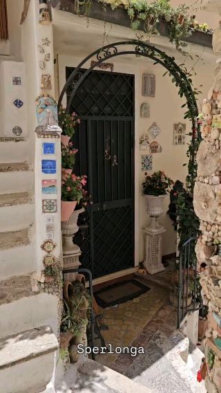 Sperlonga – Lazio’s White-Cliff Coastal Gem