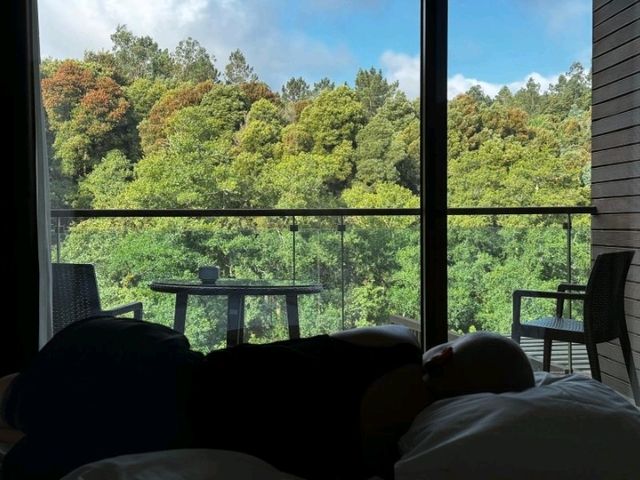 Stunning views - prime location!