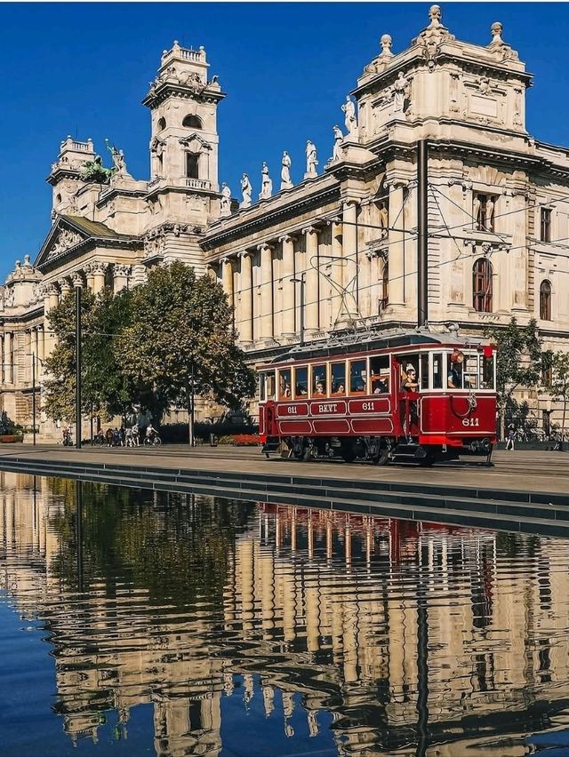 🌉👑 “Bridges, Baths & Baroque Dreams: A Royal Day in Budapest” 🇭🇺