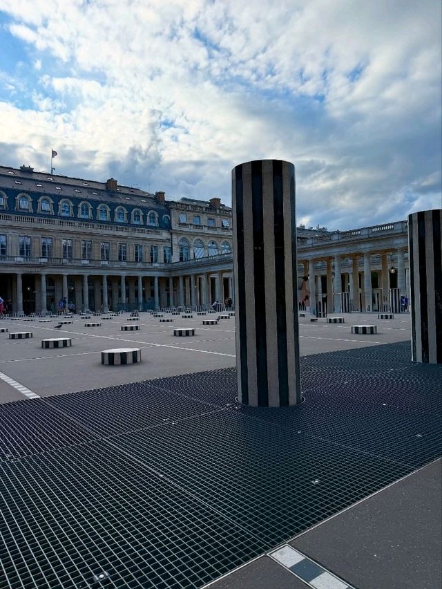 Spooky Striped Shadows: Halloween Tips & Tricks at Palais Royal, Paris 👻 Spooky Striped Shadows: Halloween Tips & Tricks at Palais Royal, Paris 👻
