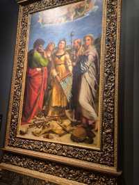 if you are an art lover come here