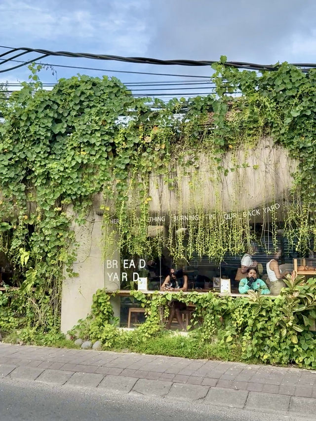 🍞 Cozy Morning at Bread Yard
