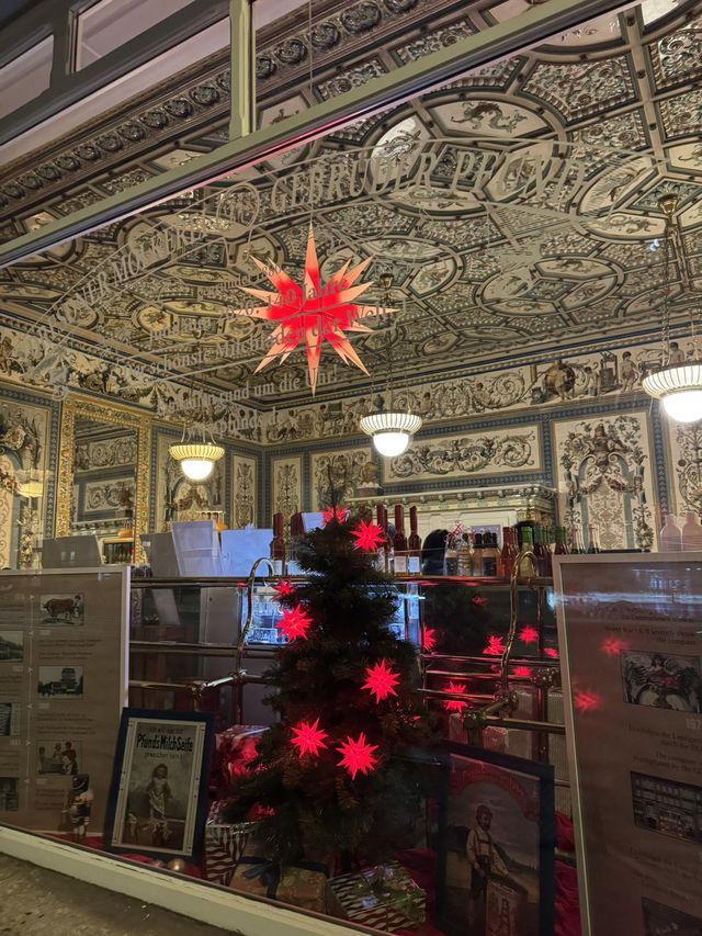 世界一美しい牛乳屋さん、Pfunds Molkerei 世界一美しい牛乳屋さん、Pfunds Molkerei