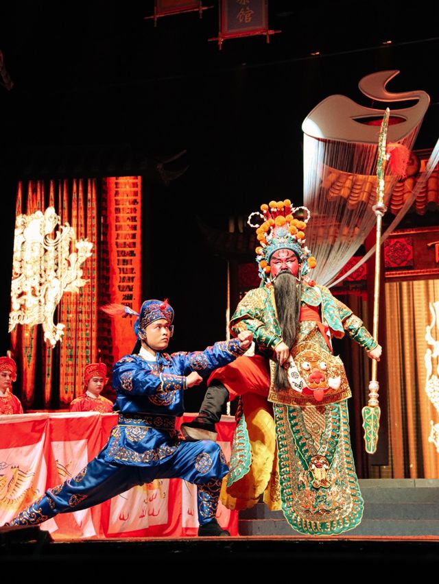Chengdu’s Sichuan Opera!🌇♥️