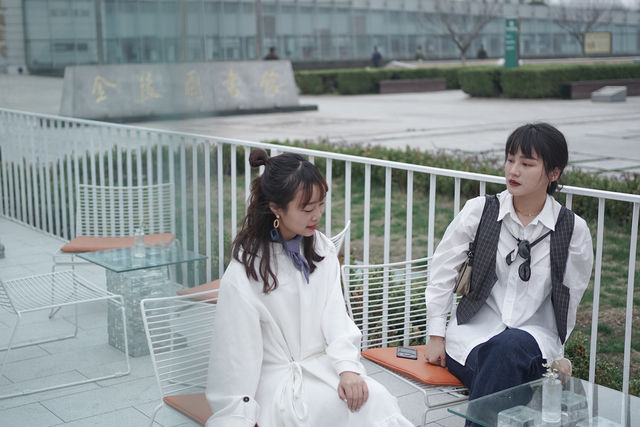 南京拍照｜金陵追秋｜銀杏裡街區