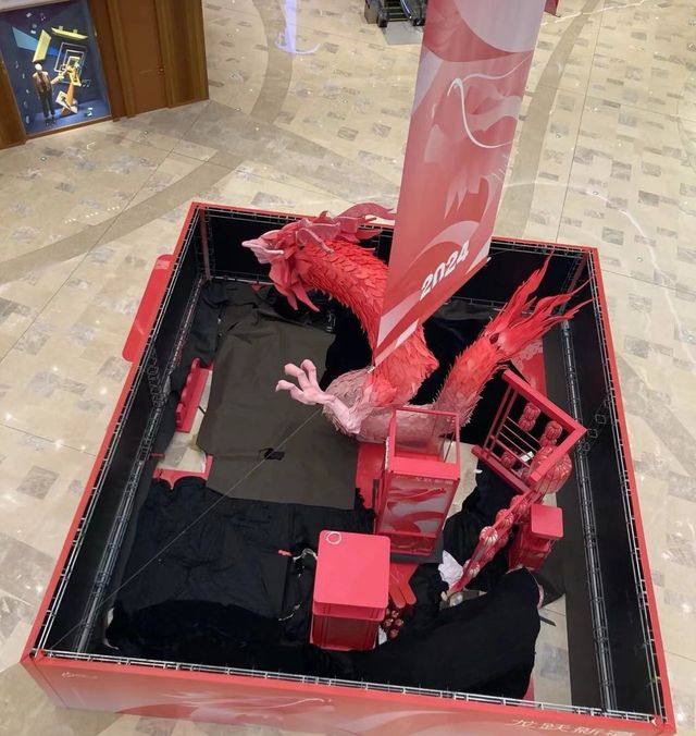 武漢街頭太吸眼球
