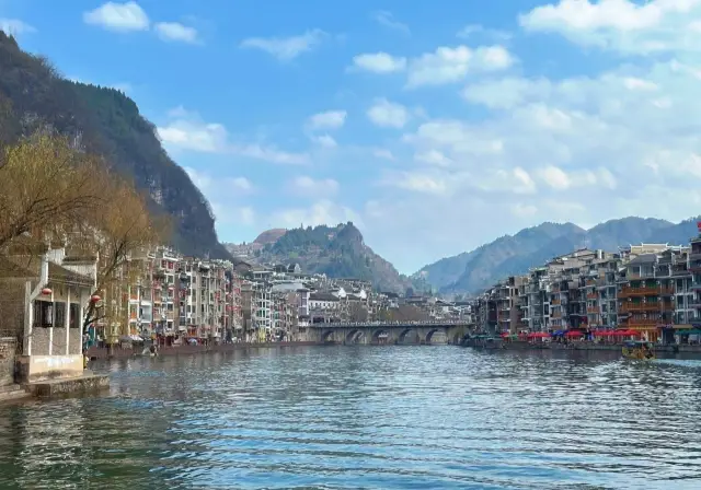 Zhenyuan Ancient Town Guide: